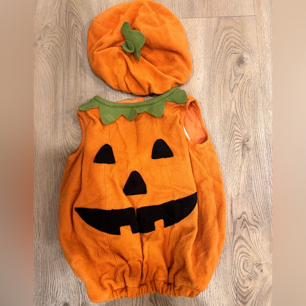 POTTERY BARN Baby Pumpkin Halloween Costume, Size 18-24 months